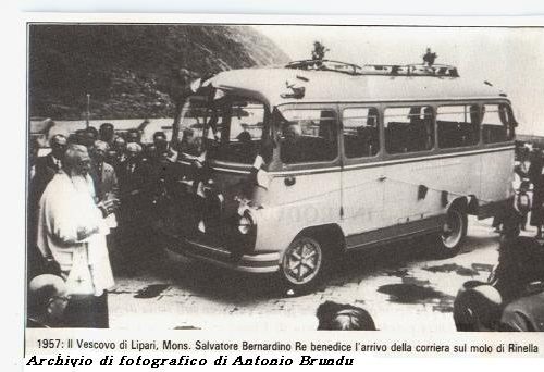 Accadde alle Eolie, la prima automobile e il primo autobus sbarcati a Malfa